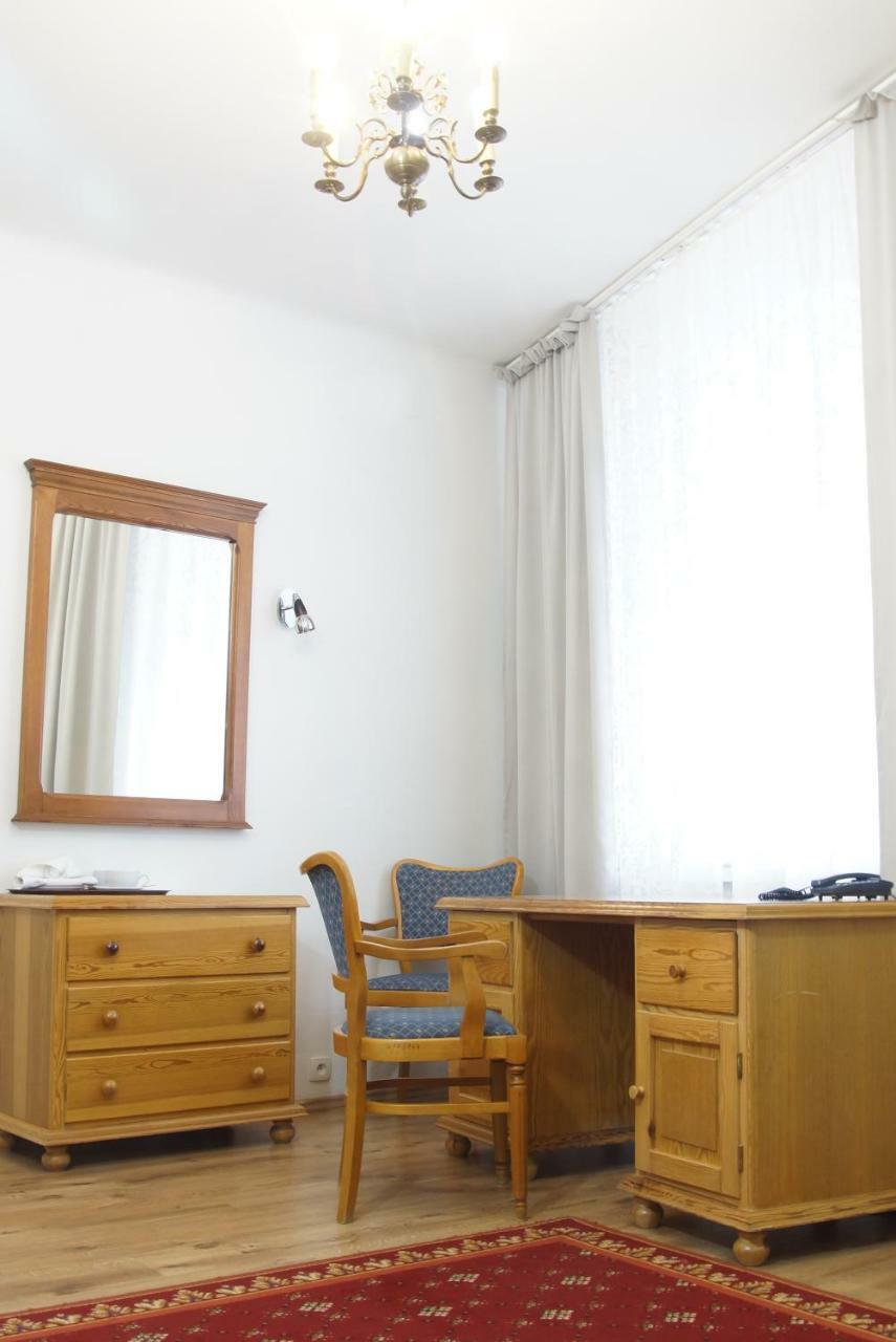 Bed & Breakfast Goscinne Dom Literatury 3*